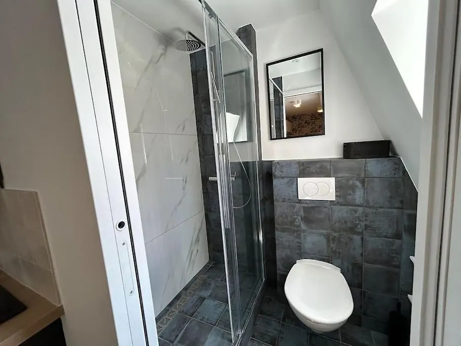 Fully Renovated Studio For 2 파리 아파트