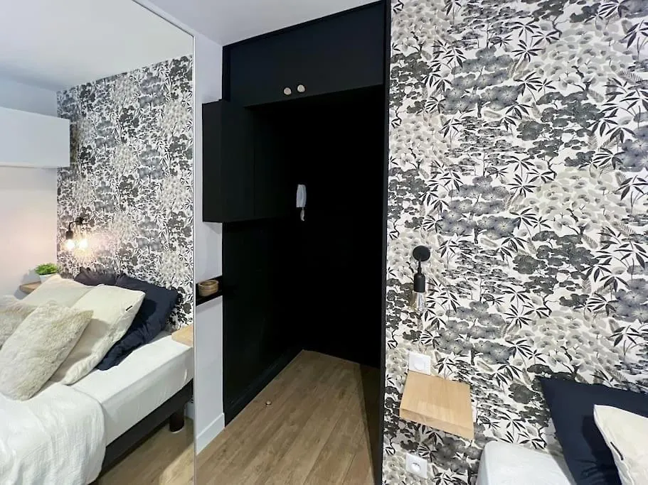 Apartment Fully Renovated Studio For 2 Paris